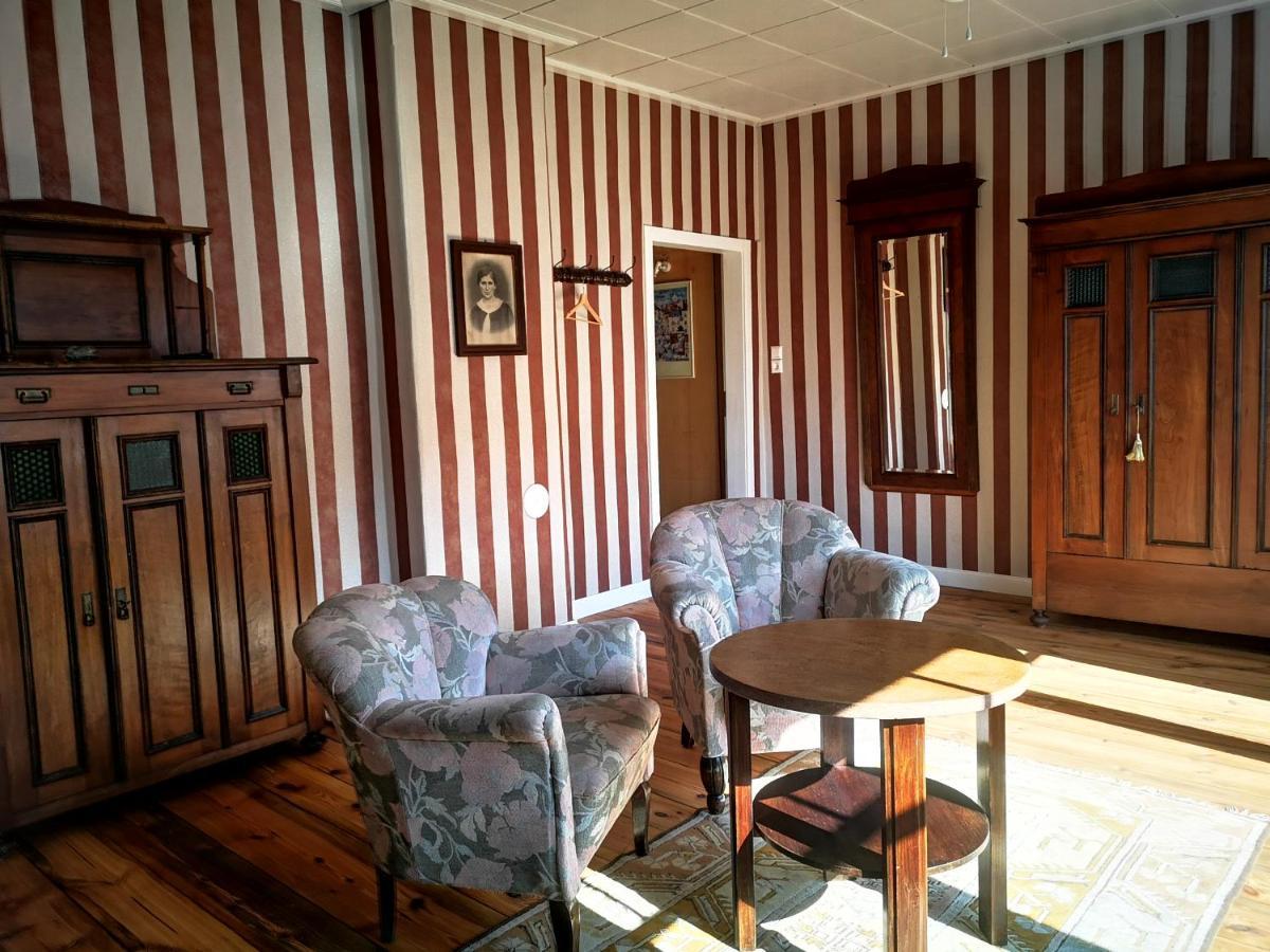 Am Lindenplatz Bed & Breakfast Crinitz Ruang foto